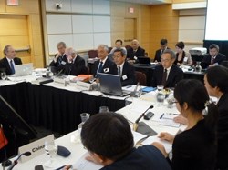 ''The US is committed in the project,'' stated Steven Chu, United States Secretary of Energy (right) as the tenth ITER Council began on 20 June in Washington, DC. Next to Chu: Council Chair Hideyuki Takatsu, speaking; ITER Director-General Osamu Motojima; and, right to left, deputies Rem Haange, Rich Hawryluk and Carlos Alejaldre. (Click to view larger version...)
