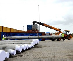 The first batch of cooling water piping was loaded at the Inland Container Depot in Khodiyar, India in early August.. (Click to view larger version...)