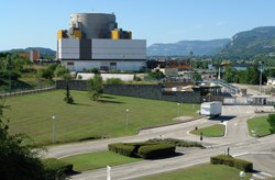 Based on the same concept as the reactors which France developed in the 1970s and 1980s (here Superphenix, east of Lyon), Astrid and the Gen IV sodium-cooled FNRs will demonstrate considerable improvements in economy, reliability and overall safety. (Click to view larger version...)