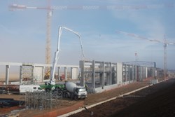 The skyline over the ITER construction site has changed again. (Click to view larger version...)
