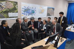 Take a break, have a chat: ITER Director-General Osamu Motojima and members of the MAC taking the discussion off-line. (Click to view larger version...)