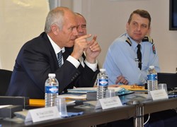 The French government's High Representative in the PACA region showed genuine interest in ITER science and technology. Sitting next to him are Gendarmerie General Mondoulet and Colonel Isoardi. (Click to view larger version...)