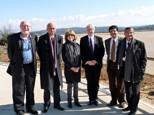 Welcoming the representative from India (from left to right): Neil Calder, Head of Communication; His Excellency Ranjan Mathai; Pascal Amenc Antoni, Senior Advisor to the ITER Director-General; Norbert Holtkamp, ITER Principal Deputy Director-General; Sandip Kumar Mazumder; and Dhiraj Bora, Deputy Director-General of the CODAC, Heating & Diagnostics Department. (Click to view larger version...)