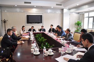 On 13 August, during his recent visit to Beijing, ITER Director-General Osamu Motojima and Vice-Minister CAO Jianlin signed the Memorandum. Also present were Ju Jin, ITER head of the Directorate for General Administration (left) and Luo Delong, Deputy Director-General of ITER China. (Click to view larger version...)