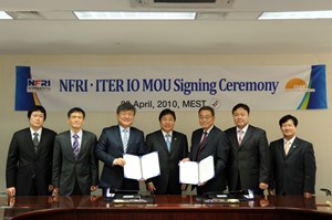 Joining forces: ITER Director-General Kaname Ikeda (3rd from right) and the President of the NFRI, Gyung-Su Lee (3rd from left), after signing at the MEST this week. Also in the picture are Moon Gi CHOI (Deputy Director MEST), Dae Soo YOON(MEST Director General), Jung Hyun KIM (Vice Minister MEST), Hyun Su KIM (Director MEST) and Ki Jung JUNG (Director General, ITER Korea). (Click to view larger version...)