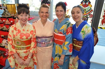 Christine, Alison, Sylvie and Carole in traditional kimonos from Mrs Motojima's garde-robe... the transformation requires no less than an hour and a half of patient and artful adjustments. (Click to view larger version...)