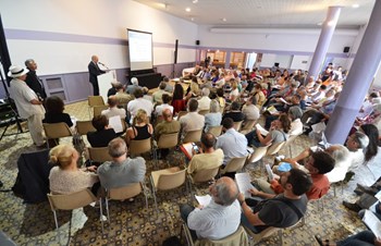 On Wednesday 3 July the Local Commission for Information (CLI) organized a public meeting in the neighbouring village of Vinon-sur-Verdon. (Click to view larger version...)