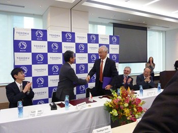 The Memorandum of Understanding was signed on the afternoon of 24 December 2013 by ITER Director-General Osamu Motojima and Susumu Satomi, president of Tohoku University. (Click to view larger version...)