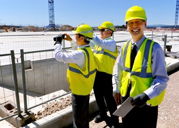 Accompanied by Yasuno Yokota, General Manager, sales and Dai Ikegaya, General Manager of the wire factory, JASTEC President Yoshiro Nishimoto (right) visited ITER on 9 May. (Click to view larger version...)