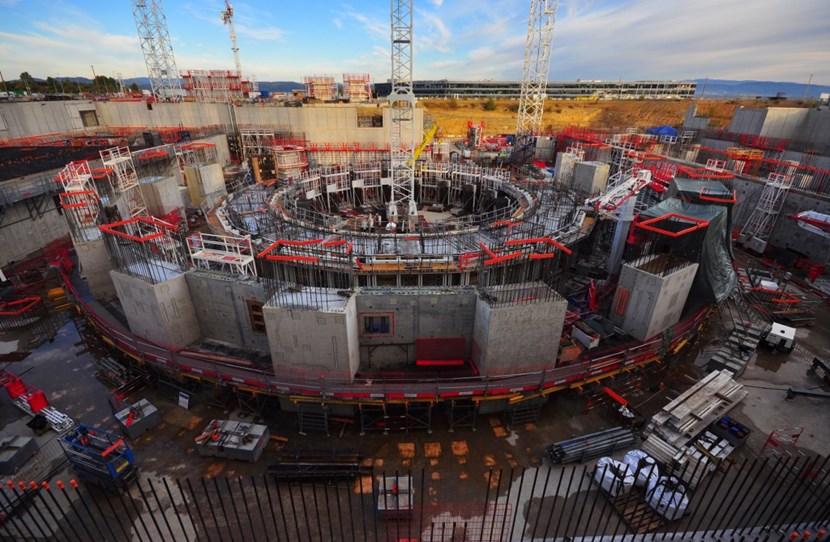 At the end of the day 600 m³ of concrete were in place (centre circle), filling over half of the bioshield's circumference. (Click to view larger version...)