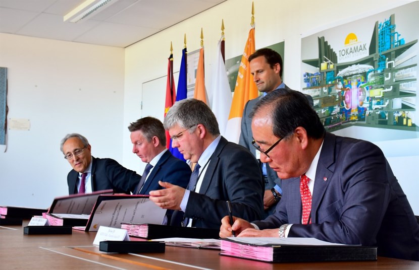 From left to right: Bernard Bigot, ITER Director-General; Tom Jones, vice-president for Business Development of Amec Foster Wheeler Nuclear; Hubert Croly-Labourdette, vice-president for Strategic Operations, Assystem; and Jik-Lae Jo, executive senior vice-president, KEPCO E & C. (Antoine Calmes, of ITER's Procurement & Contracts Division, looks on). (Click to view larger version...)