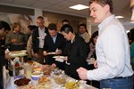 Hot curry and chai instead of coffee and croissant: guests at the 4th intercultural breakfast this week.