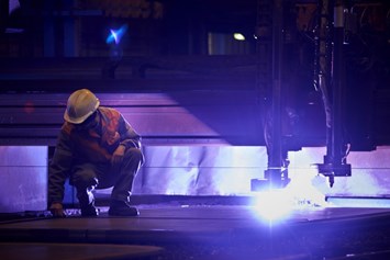 На сталелитейном заводе Industeel-Le Creusot, расположенном в центральной Франции и являющимся частью глобального гиганта Arcelor-Mittal, производится 450 различных сортов стали. А арматура, которая пойдет в компоненты ИТЭР, является вершиной производства. 