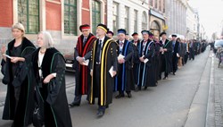 It was an odd-looking procession that made its way through the ancient streets of Ghent last Friday. (Click to view larger version...)