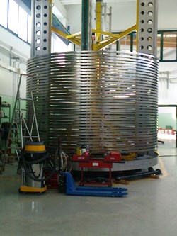 True international collaboration: Russian-produced poloidal field cable was jacketed and compacted at Criotec (Italy) before being spooled to await testing. The conductor will then return to Russia for the next stage in the poloidal field coil manufacturing process. (Click to view larger version...)
