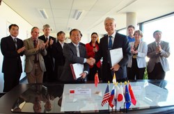 The ITER Organization signed a Complementary Diagnostic Procurement Arrangement with the Chinese Domestic Agency for the supply of the radial X-ray camera diagnostic for monitoring x-ray emission on ITER and another for equatorial port #12, including integration. (Click to view larger version...)