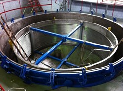 A 350-metre-long trial length of copper pre-dummy conductor was subjected to a first test run comprising a global leak test, a hydrostatic pressure test and pressure drop measurements at the Russian Scientific Research and Development Cable Institute JSC VNIIKP. (Click to view larger version...)