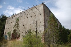 All that remains of Proyecto Huemul today is the 40-foot-high concrete bunker that housed Richter's ''reactor.'' (Click to view larger version...)