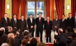 The ITER Agreement is signed at the Elysée Palace in Paris on 21 November 2006. (Click to view larger version...)