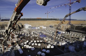 An important milestone in the project's schedule: the pouring, on 22 December, of the twenty-first and last concrete slab of the Seismic Pit Basemat. (Click to view larger version...)