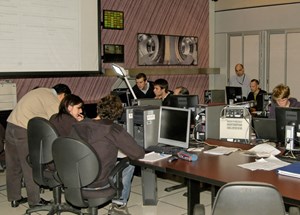 Fusion Science Master's students got their first taste of ''fusion for real'' at Tore Supra. (Click to view larger version...)