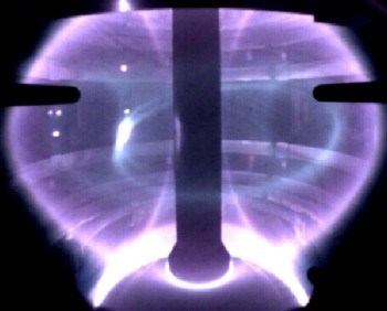 Firing tiny deuterium pellets into the tokamak furnace is one of the most effective ways of getting fuel into the plasma, enabling fusion reactions and the unlocking of energy. (Click to view larger version...)
