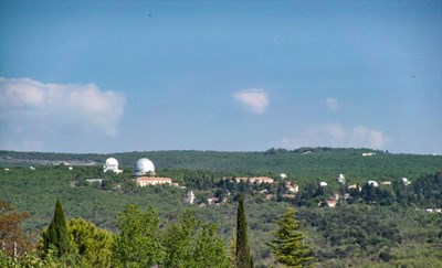 As France's Undersecretary for Scientific Research in 1936, Jean Perrin launched the construction of the Observatoire de Haute-Provence. Located 20 kilometres from ITER as the crow flies, the Observatory is the ''birthplace'' of the first exoplanet, discovered in 1995. (Click to view larger version...)