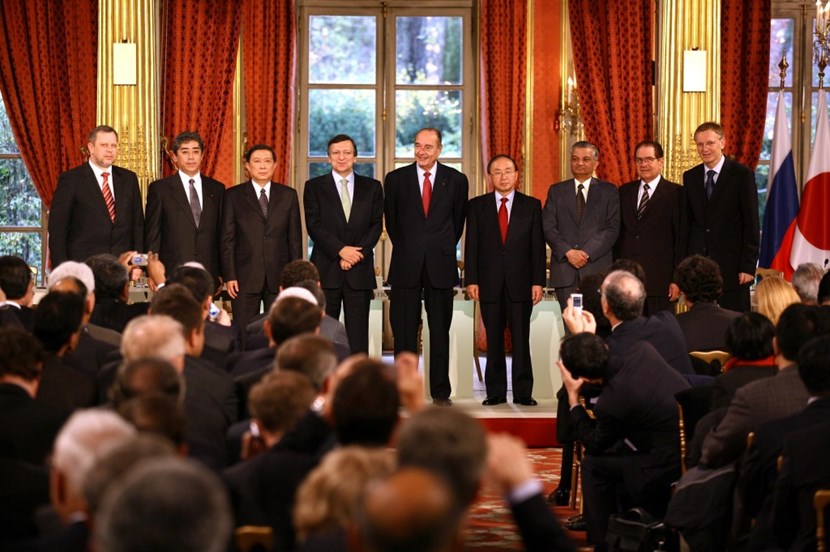 The signatories of the ITER Agreement, together with French President Jacques Chirac. From left to right: Vladimir Travin, deputy head of the federal atomic energy agency Rosatom, Russian Federation; Takeshi Iwaya, Senior Vice-Minister for Foreign Affairs, Japan; Xu Guanhua, Minister of Science and Technology, People's Republic of China; José Manuel Barroso, President of the European Commission; Jacques Chirac, President of the French Republic; Kim Woo Sik, Vice Prime-Minister of the Ministry of Science and Technology, Korea; Anil Kakodhar, Secretary to the Government of India in the Department of Atomic Energy, India; Raymond Orbach, Under-Secretary for Science at the Department of Energy, USA; and Janez Potočnik, European Commissioner for Science and Research. (Click to view larger version...)