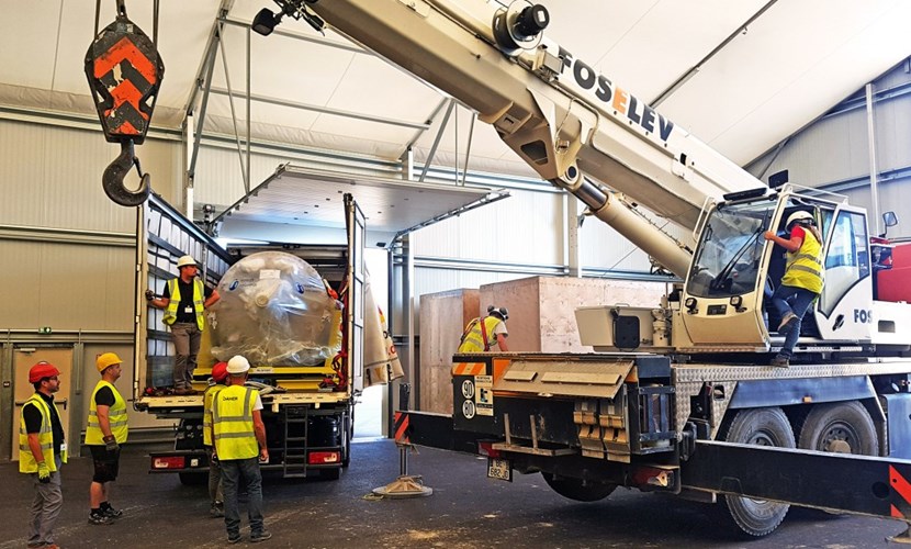 The 3.4-metre-tall, 8-tonne pump was received on 22 August. More than 15 high-technology companies in Europe were involved in its manufacturing. © F4E (Click to view larger version...)