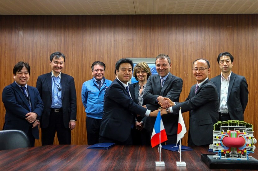 Signed on 7 March in Naka, the implementation agreement opens the way to the delivery of all the super-HEL components procured by the Japanese Domestic Agency. Pictured here: Daisuke Hayashi, General Manager, Heavy Cargo, Transport and Engineering, Hitachi Transport Systems; François Genevey, ITER Transport Project Director at DAHER; and Kenichi Kurihara, Director-General, Naka Fusion Institute. (Click to view larger version...)
