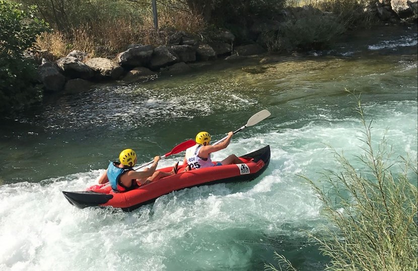 Kayaking on the Verdon River is an event enjoyed by veterans and beginners alike. (Photo Agence Iter France) (Click to view larger version...)