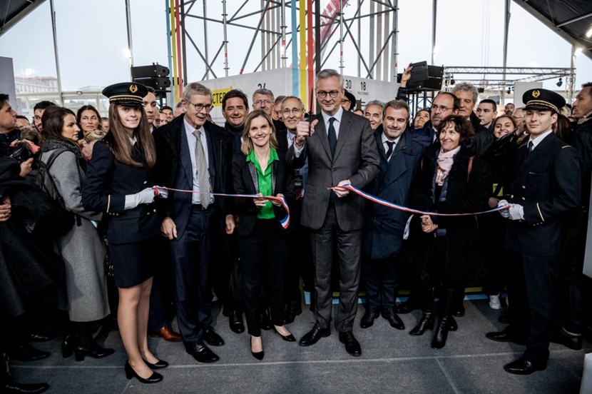 Inaugurated by Bruno Le Maire (French Minister of Economy and Finance) and Bernard Bigot (ITER Director-General and L'Usine Extraordinaire president), the three-day event attracted over 20,000 people. © F. Moura / L'Usine Extraordinaire Marseille 2019 (Click to view larger version...)