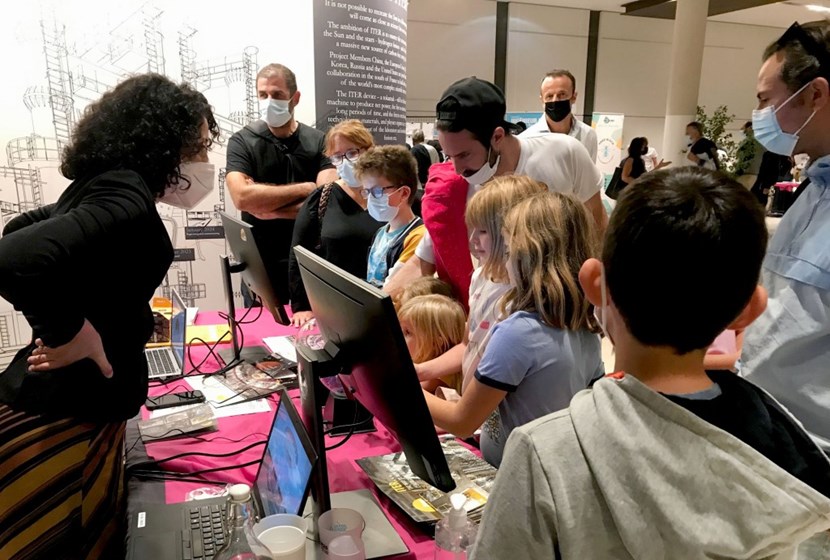 ITER's display at the Fête de la Science in Marseille drew in many curious visitors on 9 and 10 October. ITER staff shared the history and science of fusion, and provided resources for people to learn more. (Click to view larger version...)