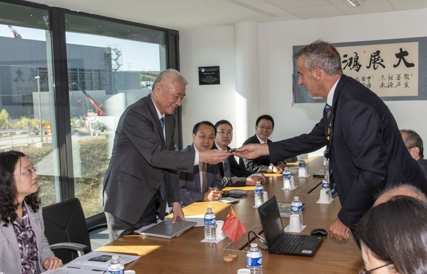 ITER Director-General Pietro Barabaschi and the Chinese Minister of Science and Technology Wang Zhigang both trained as engineers. Their exchange was precise, concrete and to the point. (Click to view larger version...)