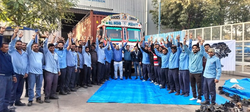 Three repaired panels of vacuum vessel thermal shield left the INOX-CVA facility in Vadodara (India) on 3 February. The load is scheduled to ship on 8 February. (Click to view larger version...)