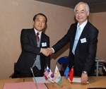 ITER Director-General Osamu Motojima (right) and the Director-General of the National Institute for Fusion Science, Akio Komori, signed a Memorandum of Understanding that creates the framework for reinforced technical cooperation between the two institutions.