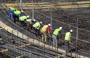Workers_rebar_Pit.jpg
