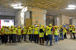 in_tokamak_bldg_small.jpg