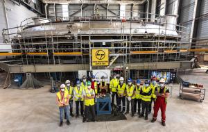 Top_lid_1st_weld_group_small.jpg