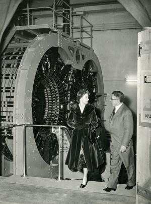 ZETA-Queen_Elizabeth_I_1957_visit.jpg