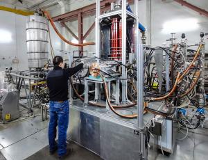 Gyrotrons_Russia_2_jpg.jpg