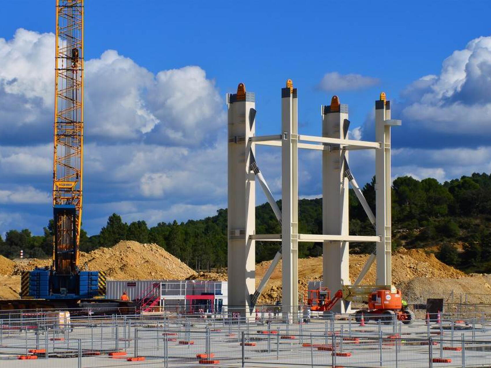 Les premiers piliers