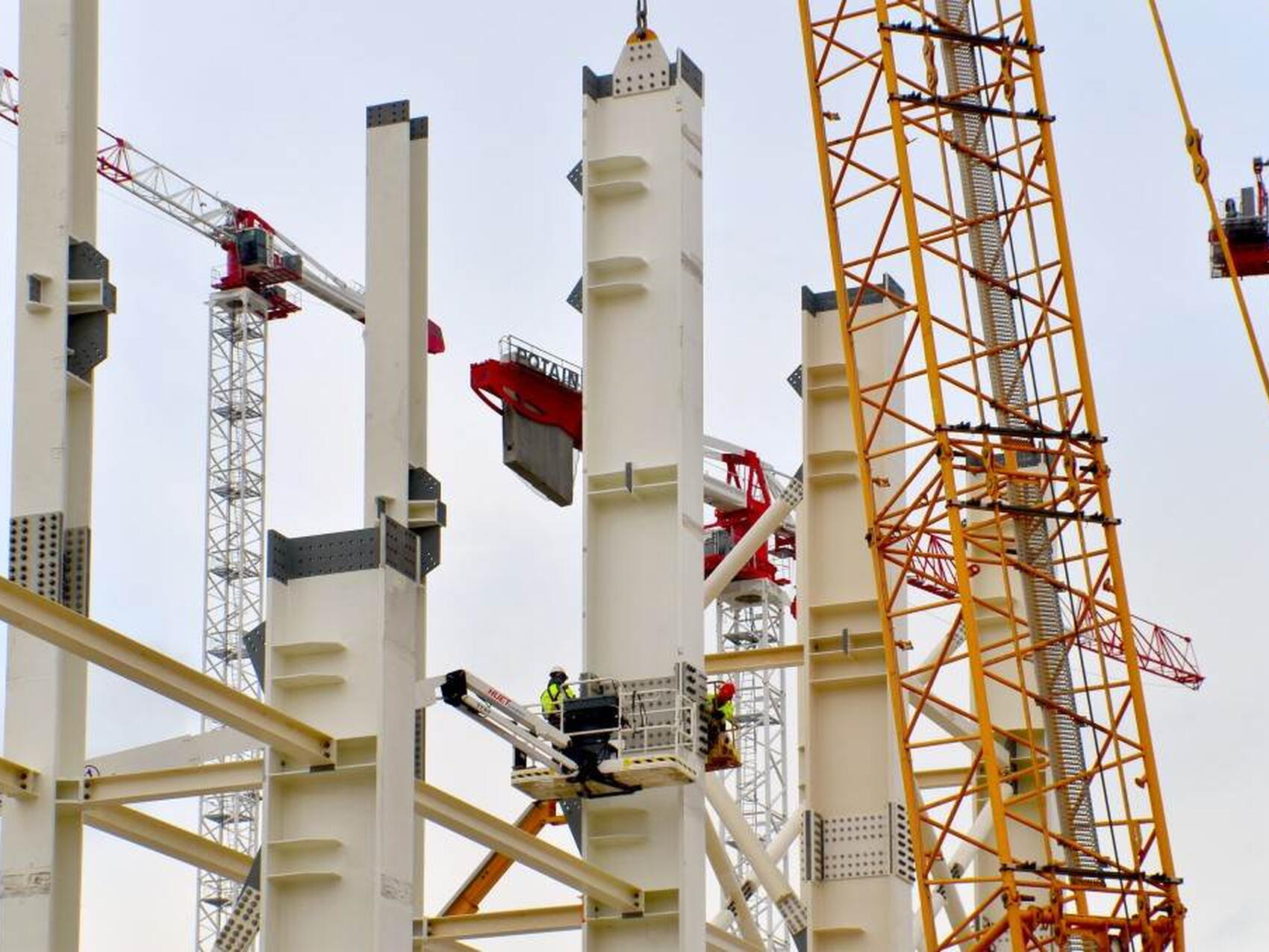 En janvier, la structure du Bâtiment d'assemblage avance