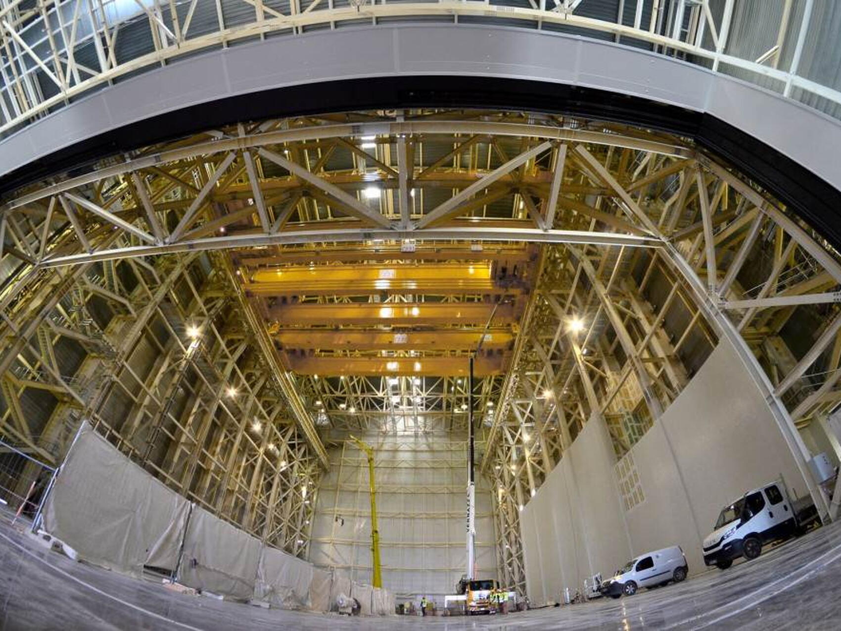 En soulevant le regard