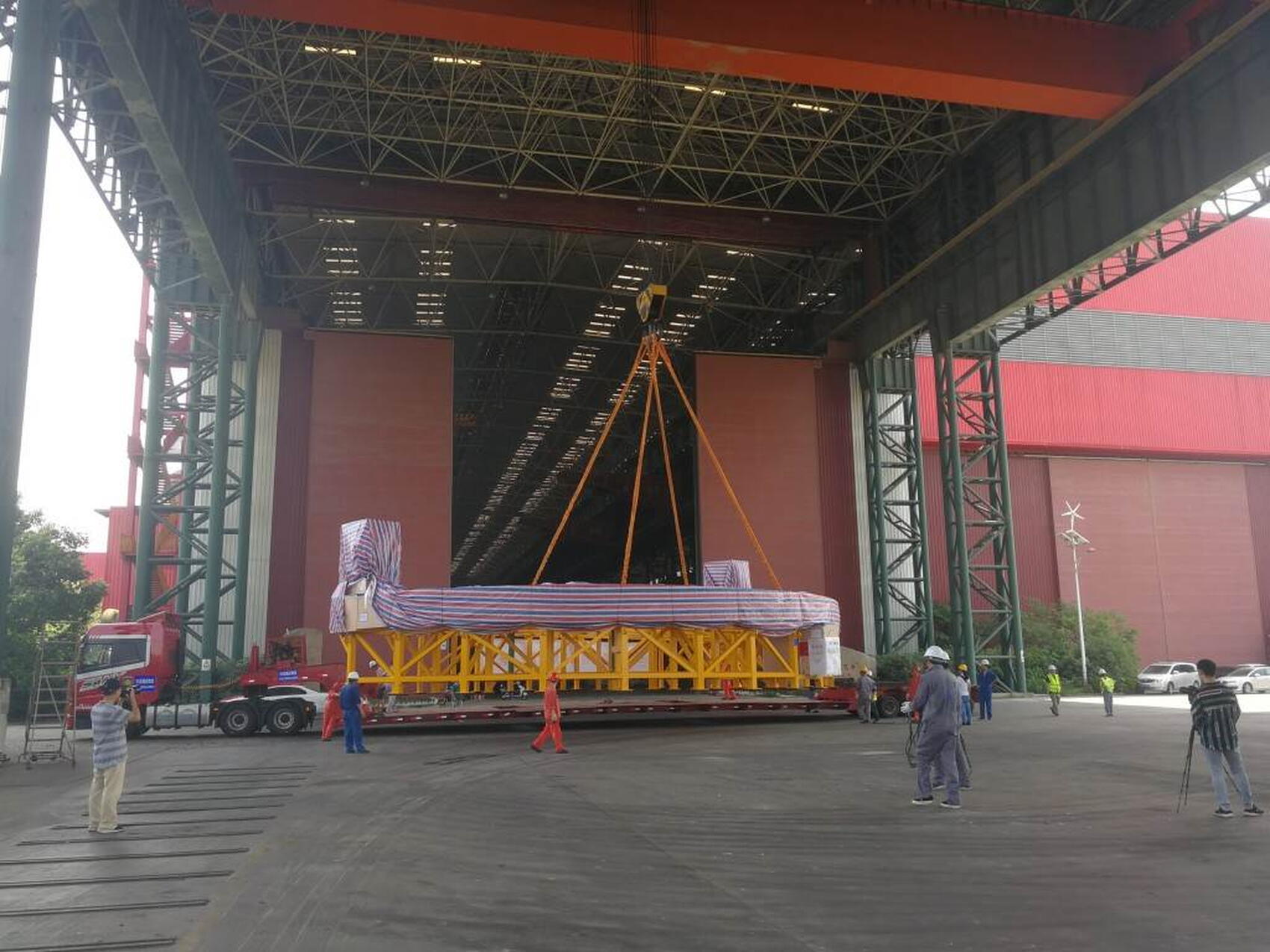 Feeder segment leaves factory in China