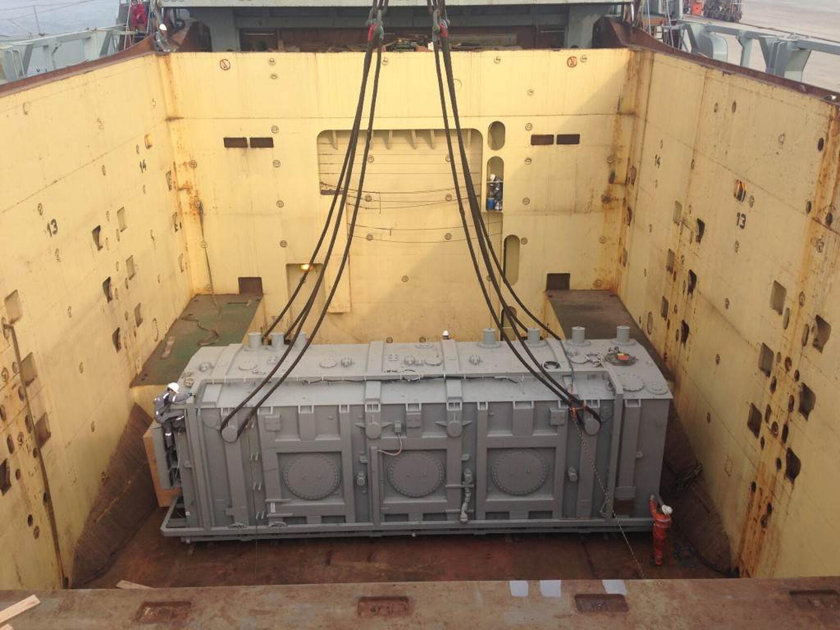 13-metre transformer en route from China