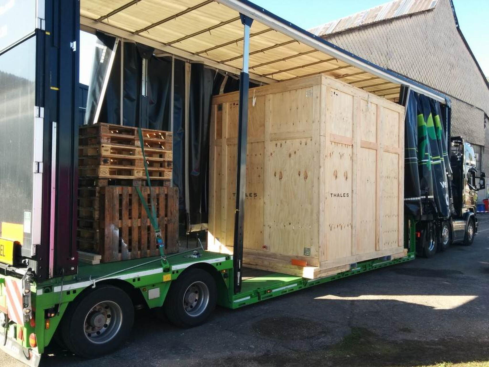 SPIDER beam source leaves for Italy