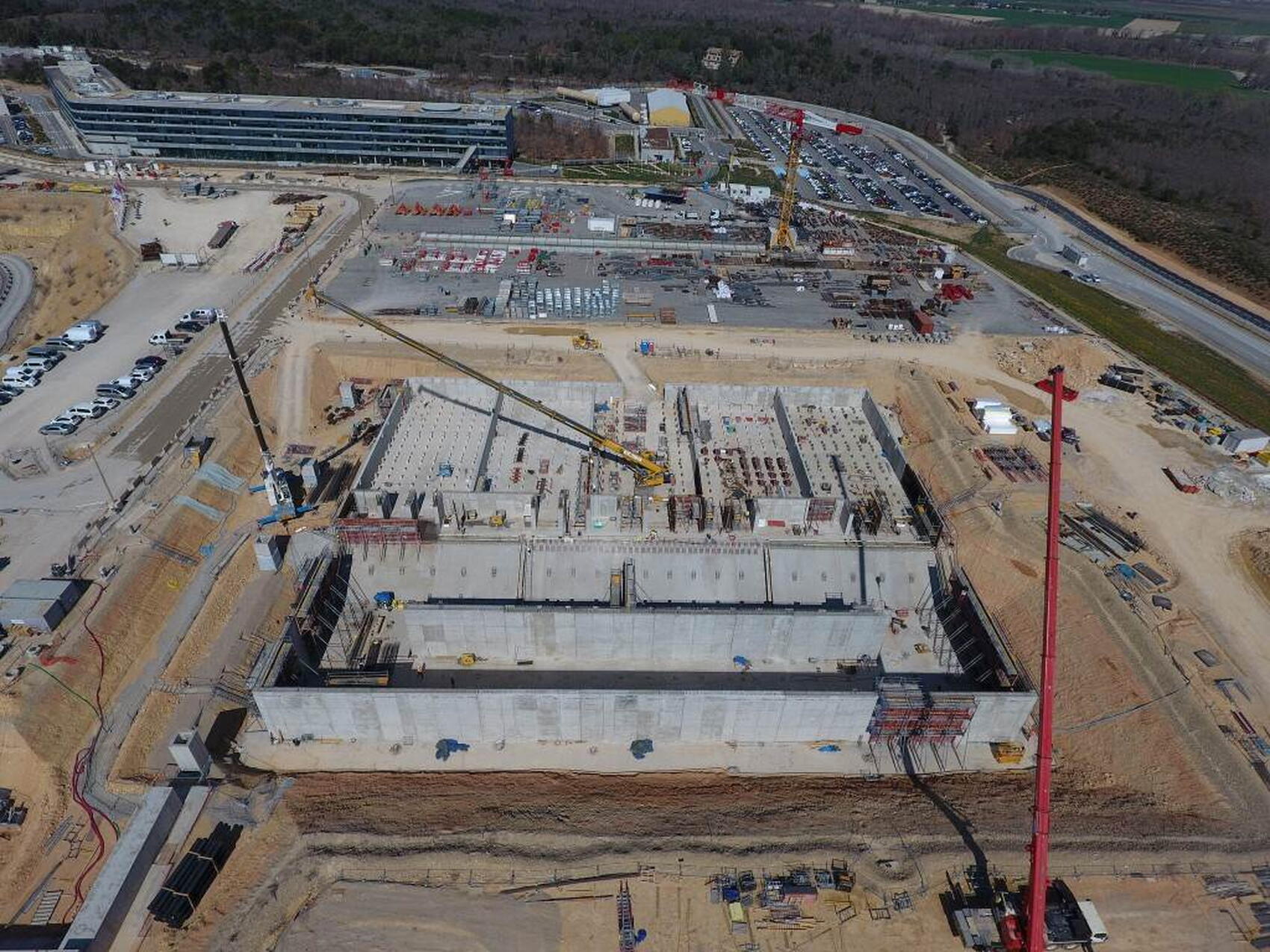 Le bassin chaud, vu par drone