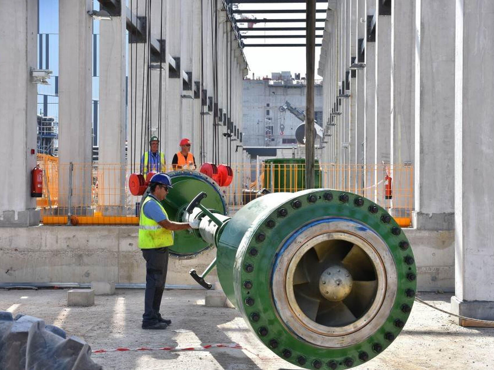 Arbres verticaux de 10 mètres de long