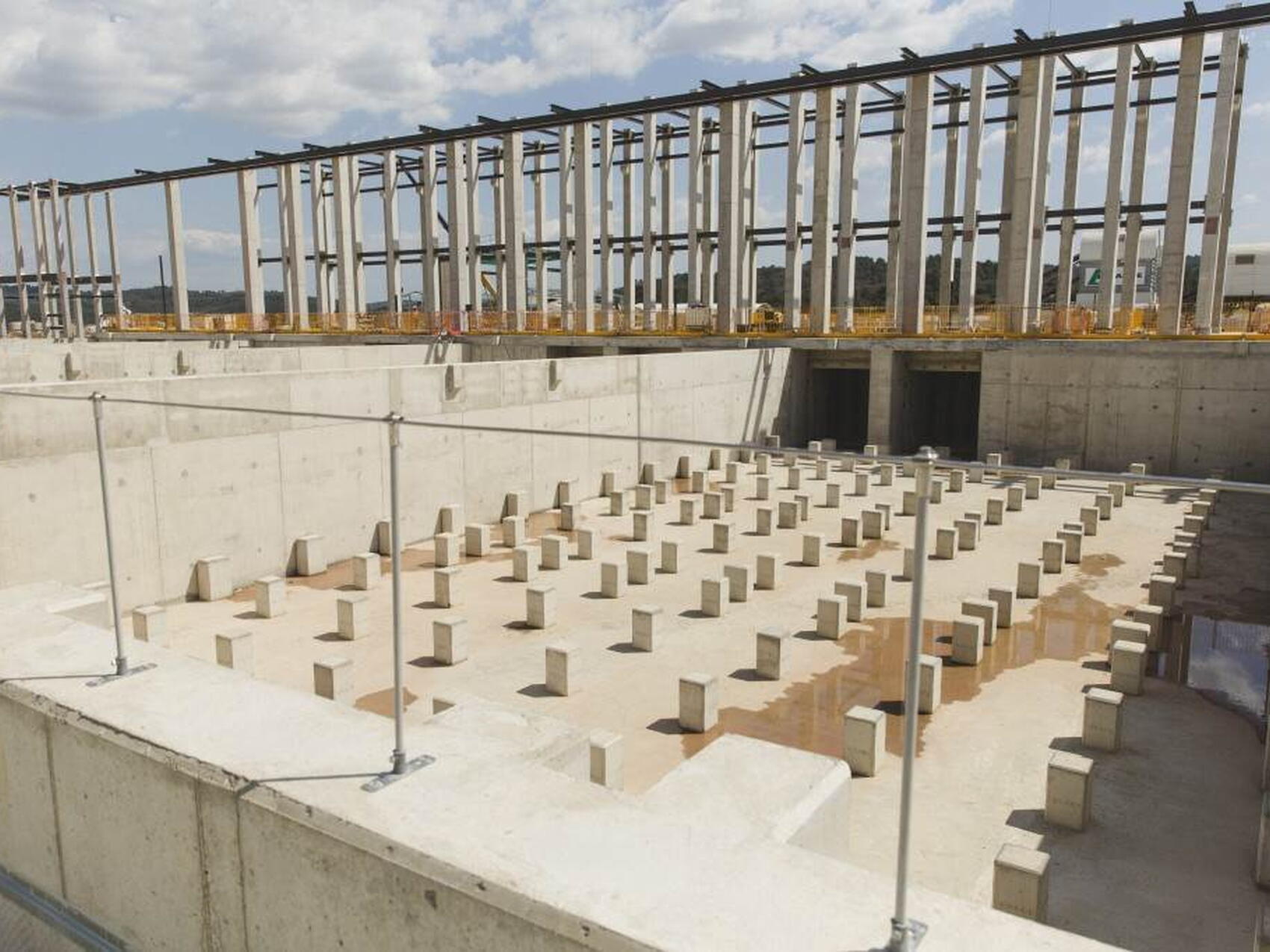 Deux batardeaux par bassin